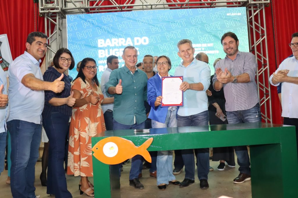 Prefeita assina convênio com o Governo do Estado para diversas áreas